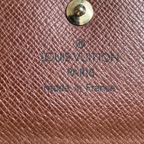 Louis Vuitton Vintage Monogram Wallet - Picture 8 of 16